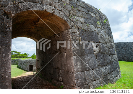 扎基米城堡遺址及其美麗的城堡城牆 扎基米城堡遺址及其美麗的城堡城牆 136813121