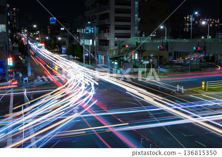 Nighttime traffic image of the Oonagabashi pedestrian bridge and Oji 3-chome intersection Nighttime traffic image of the Oonagabashi pedestrian bridge and Oji 3-chome intersection 136815350