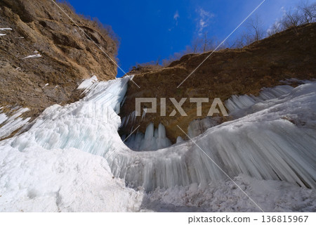 Frozen Unryu Falls in winter at Unryu Valley in Nikko City, Tochigi Prefecture Frozen Unryu Falls in winter at Unryu Valley in Nikko City, Tochigi Prefecture 136815967