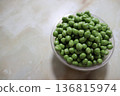 新鮮豌豆 136815974