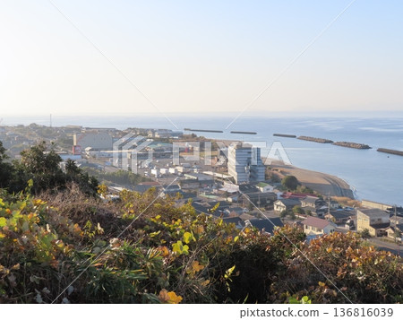 Tarumizu Hamadaira Roadside Station and Kinko Bay seen from the hill Tarumizu Hamadaira Roadside Station and Kinko Bay seen from the hill 136816039