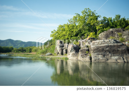 Rock formations and river scenery 136819575