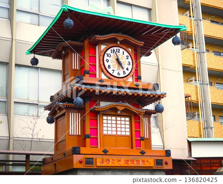 Retro mechanical clock Retro mechanical clock 136820425