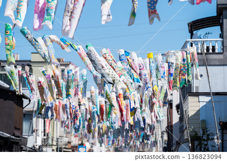 【小江戶川越】清晨的大正浪漫夢幻街與鯉魚旗 【小江戶川越】清晨的大正浪漫夢幻街與鯉魚旗 136823094