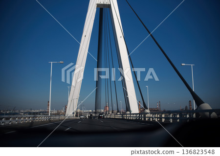 Bay line Bay line 136823548