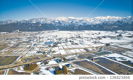 二月下旬，富山郡東部的旭町 136823808
