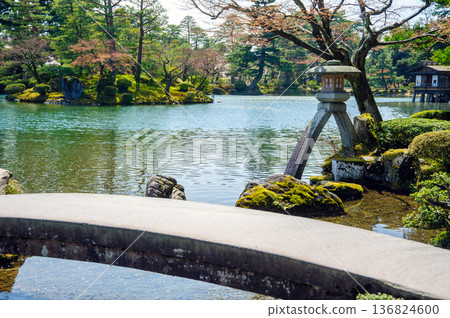 Kanrokoen garden lantern Kanrokoen garden lantern 136824600