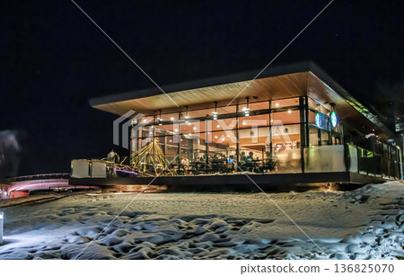 冬夜美景，以及全世界最美的咖啡館 136825070