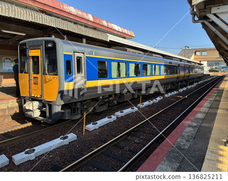 Kiha 187系列特快列車 136825211