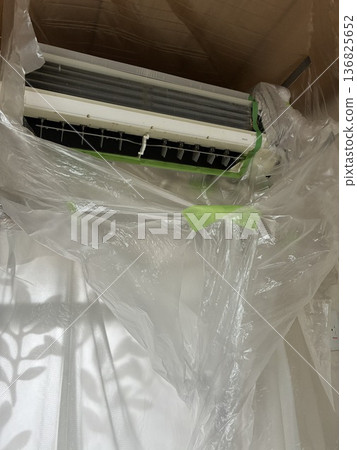 Cleaning of air conditioner Cleaning of air conditioner 136825652