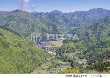 【神奈川縣】從大野山眺望丹澤湖 136826159