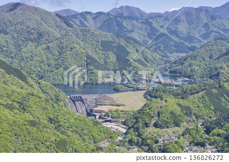 【神奈川縣】從大野山眺望丹澤湖 136826272