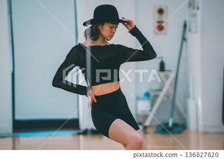 dancing, female, females 136827820
