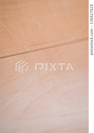 Clean board of wood grain 136827828