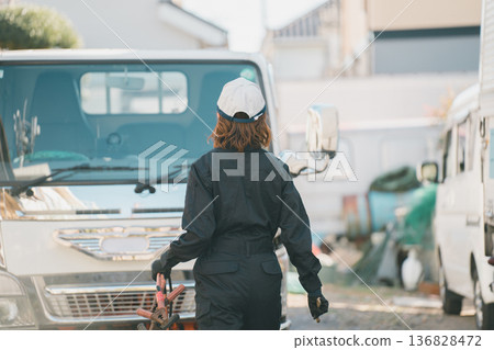 Female truck mechanic Female truck mechanic 136828472