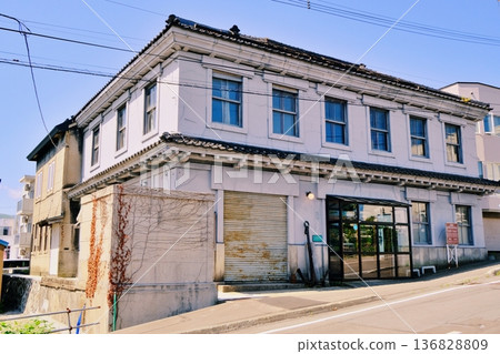 小樽市指定歷史建築第72號：原小堀商店 136828809