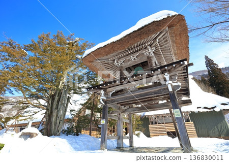 【岐阜縣】晴天白川鄉妙禪寺的雪景 【岐阜縣】晴天白川鄉妙禪寺的雪景 136830011