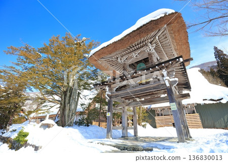 【岐阜縣】晴天白川鄉妙禪寺的雪景 【岐阜縣】晴天白川鄉妙禪寺的雪景 136830013