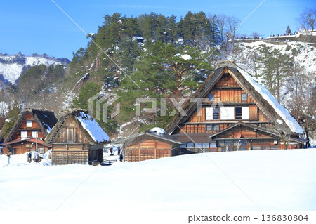 【岐阜縣】晴天白川鄉的雪景(和田家攝) 【岐阜縣】晴天白川鄉的雪景(和田家攝) 136830804