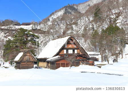 【岐阜縣】晴天白川鄉的雪景(和田家攝) 【岐阜縣】晴天白川鄉的雪景(和田家攝) 136830813