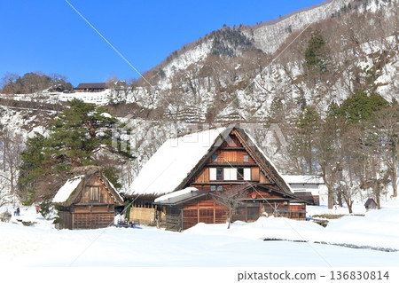 【岐阜縣】晴天白川鄉的雪景(和田家攝) 【岐阜縣】晴天白川鄉的雪景(和田家攝) 136830814