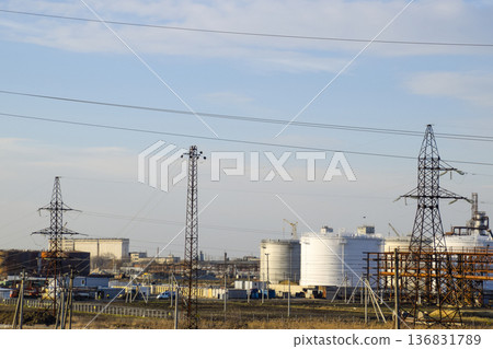 Refinery. Reservoirs for storage of refinery products. Rectification columns. 136831789