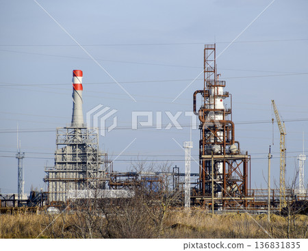 The column of deep processing of fuel oil. A furnace for heating fuel oil. Processing of fuel oil. Oil refining. 136831835