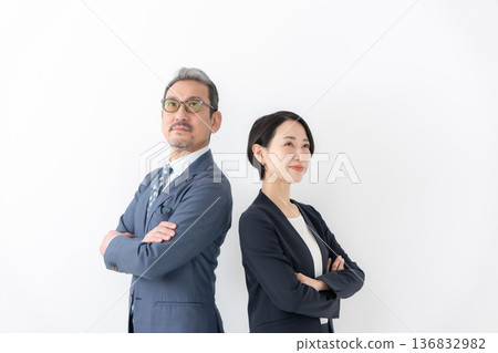 Business men and women Business men and women 136832982