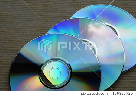 Compact disc (CD) 136833729