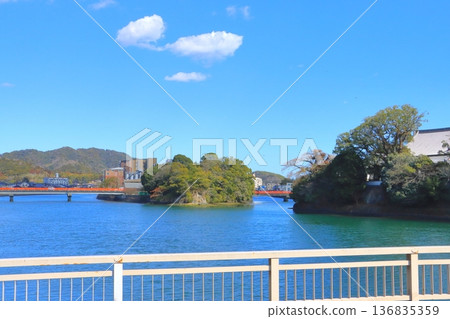 Usuki River and Usuki City (from Banri Bridge) Usuki River and Usuki City (from Banri Bridge) 136835359