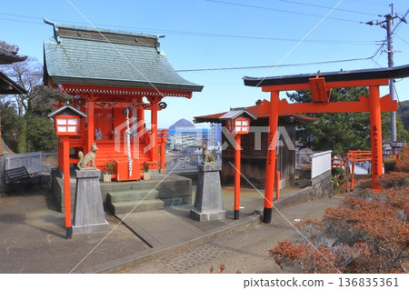 Utora Inari Shrine (Usuki Castle Ruins, Usuki City) 136835361