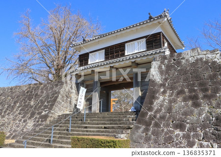 臼杵城遺址（國立歷史遺跡，大門塔，臼杵市） 136835371