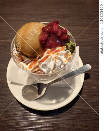 Japanese-style parfait 136835499