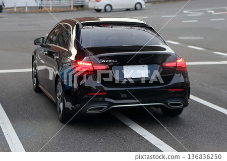 黑色豪華轎車 136836250