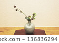 flower arrangement  136836294
