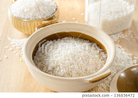 Long-grain rice 136836472