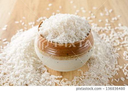 Long-grain rice 136836480