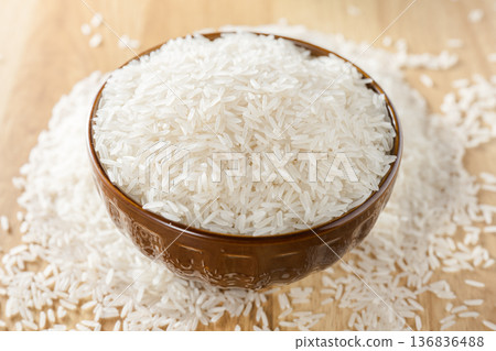 Long-grain rice 136836488