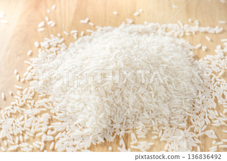 Long-grain rice 136836492