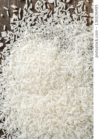 Long-grain rice Long-grain rice 136836495