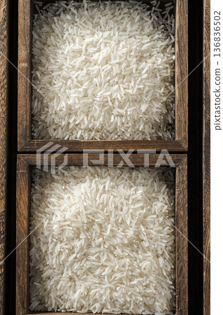 Long-grain rice Long-grain rice 136836502