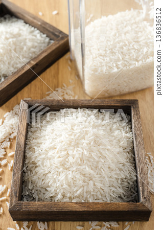 Long-grain rice 136836512