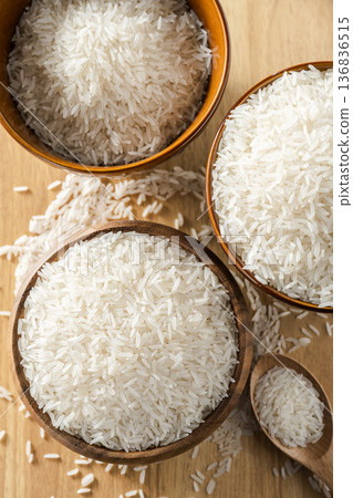 Long-grain rice Long-grain rice 136836515
