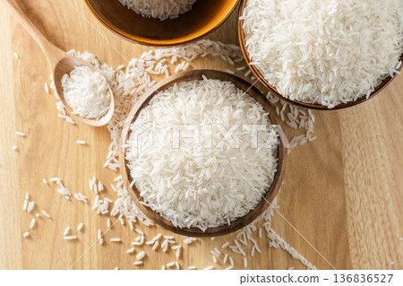 Long-grain rice 136836527