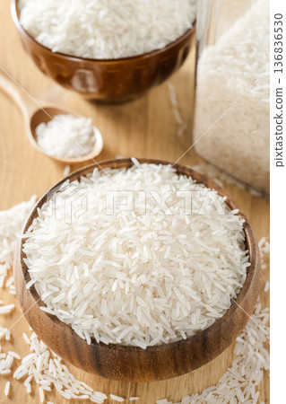 Long-grain rice 136836530