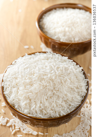 Long-grain rice Long-grain rice 136836537