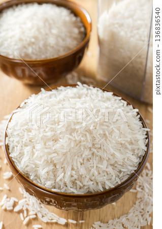 Long-grain rice Long-grain rice 136836540