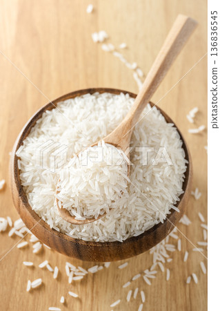 Long-grain rice Long-grain rice 136836545