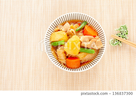Mom's cooking, meat and potato stew, home-cooked side dishes Mom's cooking, meat and potato stew, home-cooked side dishes 136837300