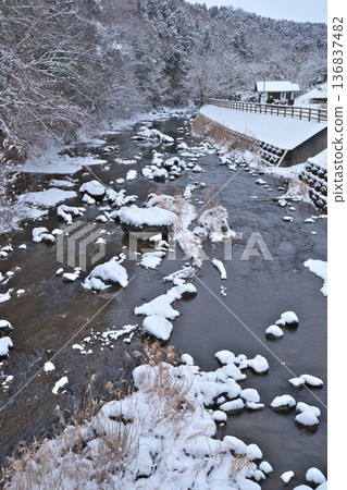 Ryumon Falls, Nasukarasuyama City, snowy February 136837482